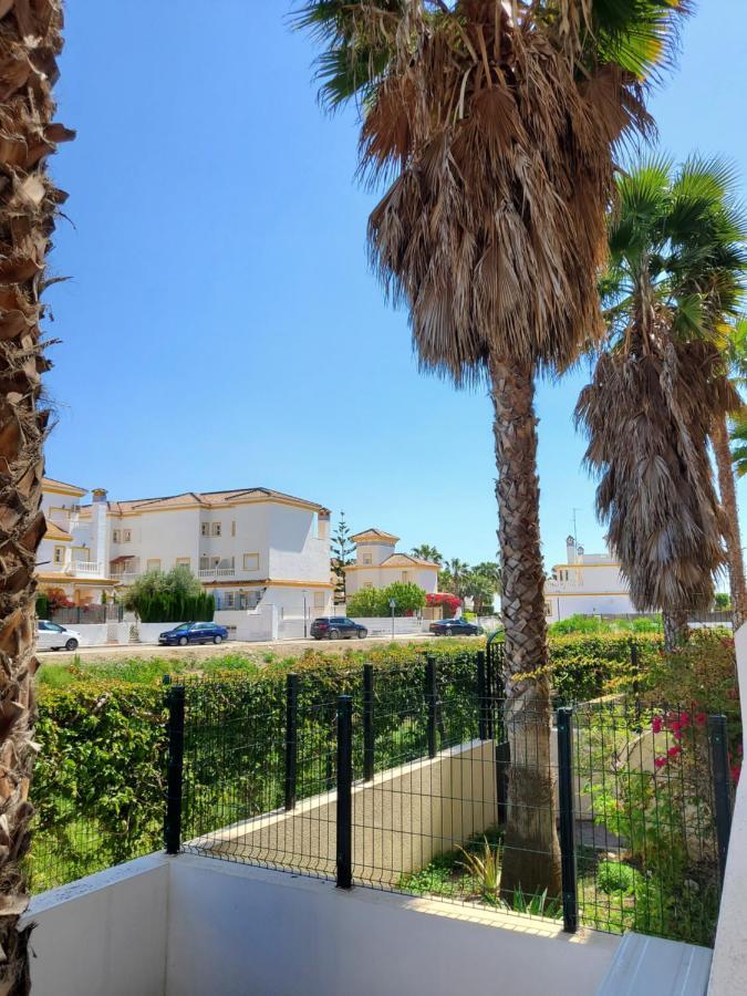 BAJO en PRIMERA LÍNEA de VERA-PLAYA con piscina privada! Exterior foto