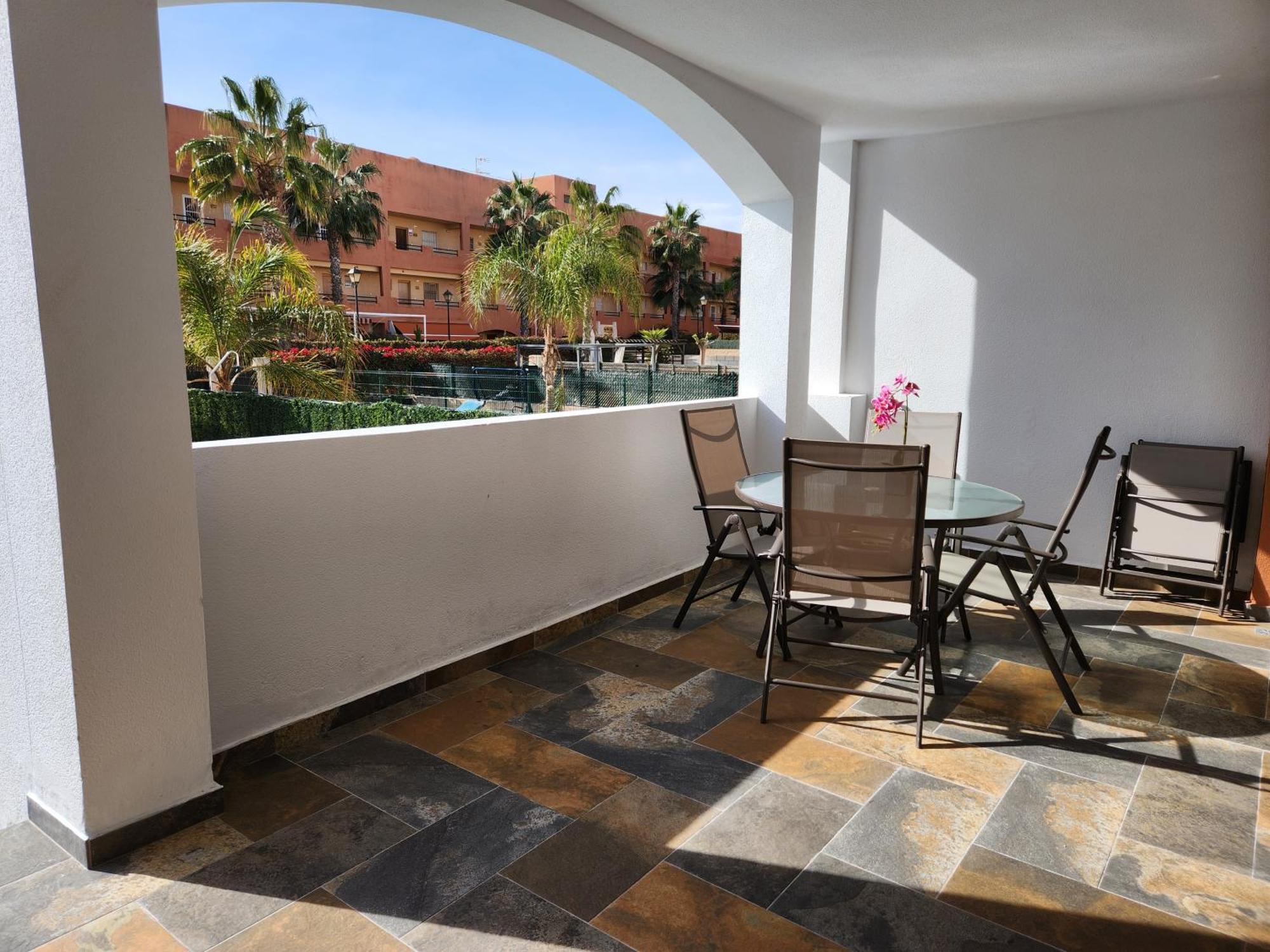 BAJO en PRIMERA LÍNEA de VERA-PLAYA con piscina privada! Exterior foto